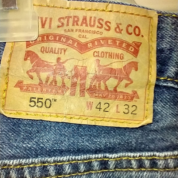 Levis 550 Blue Medium Wash Jeans Men's sz 42x32. - Picture 7 of 7